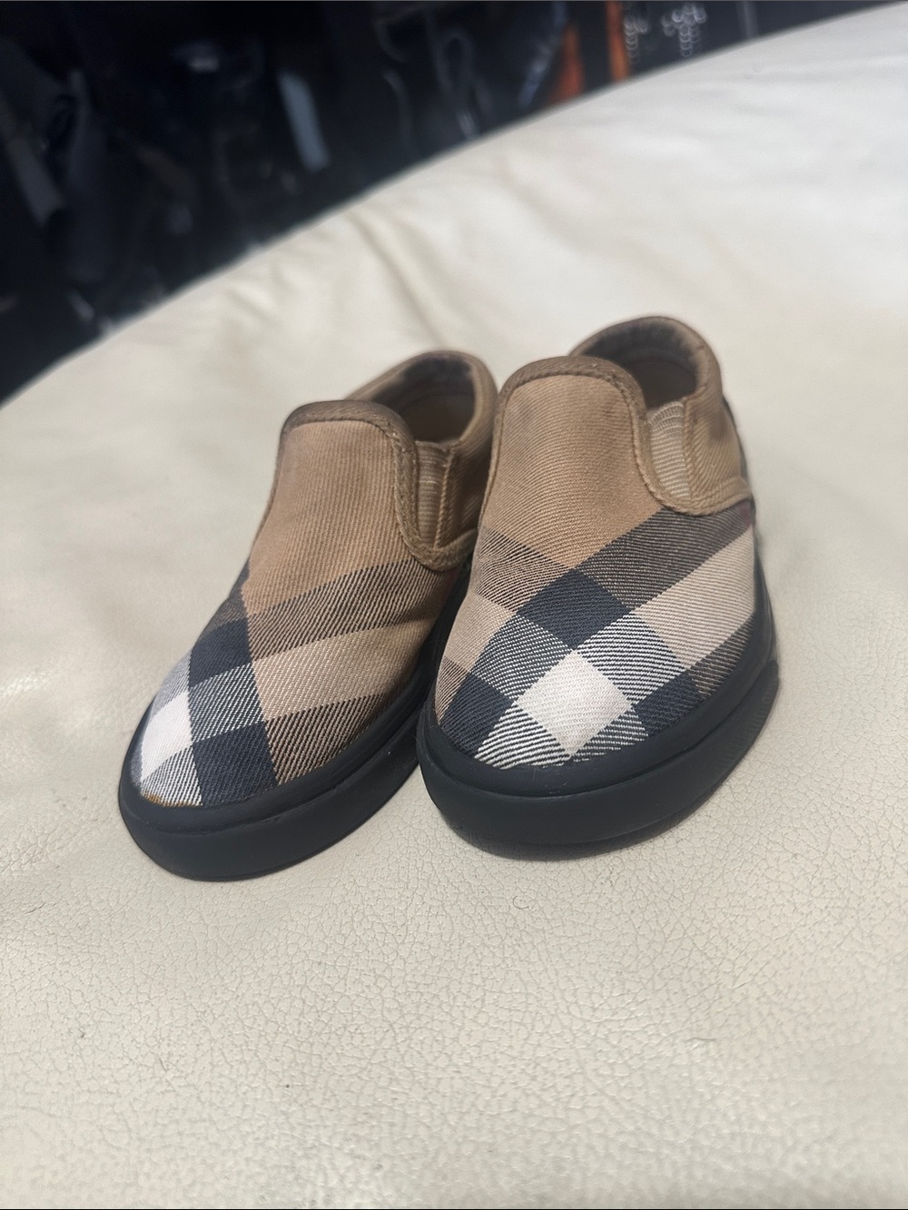 Toddlers Burberry Slip-On Plaid Canvas Shoes in Beige and Black 10